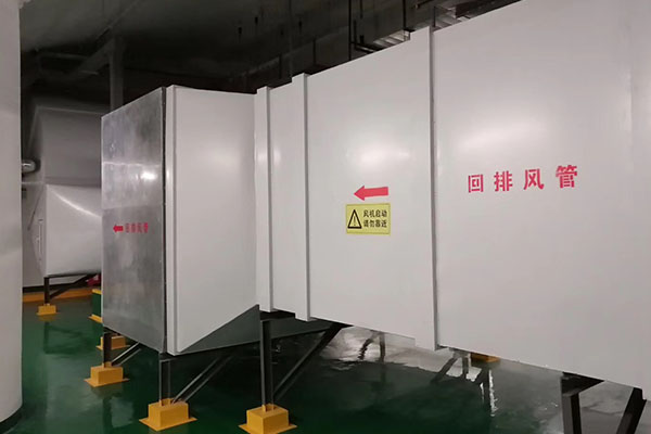 中心機(jī)房風(fēng)管保溫.jpg 中心機(jī)房風(fēng)管保溫.jpg